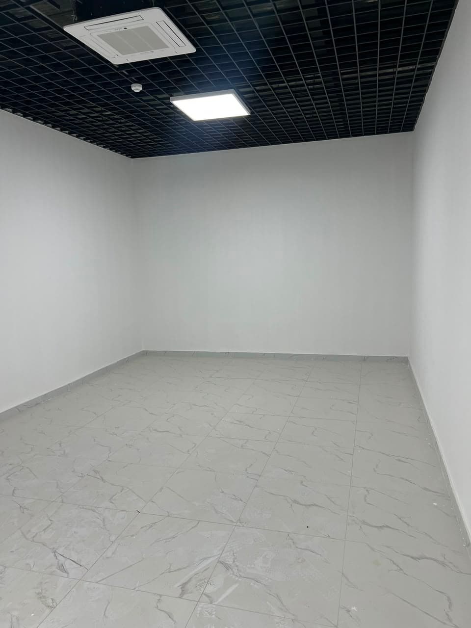 Коммерческая, 28 м2, этаж 1/1, Сост: Евроремонт