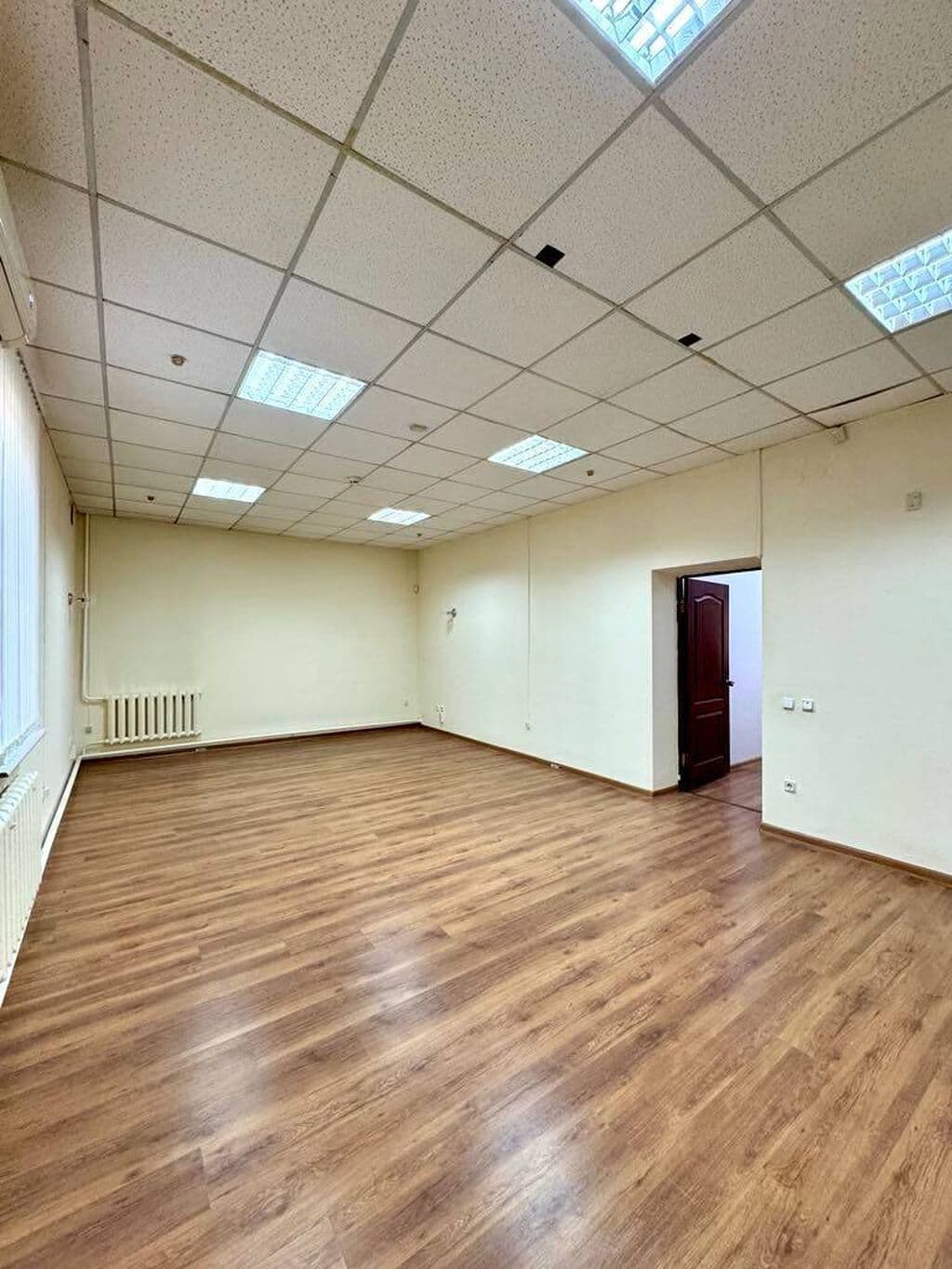 Аренда, Офис, Коммерческая, 400 м2, этаж 1/3, Сост: Хорошее