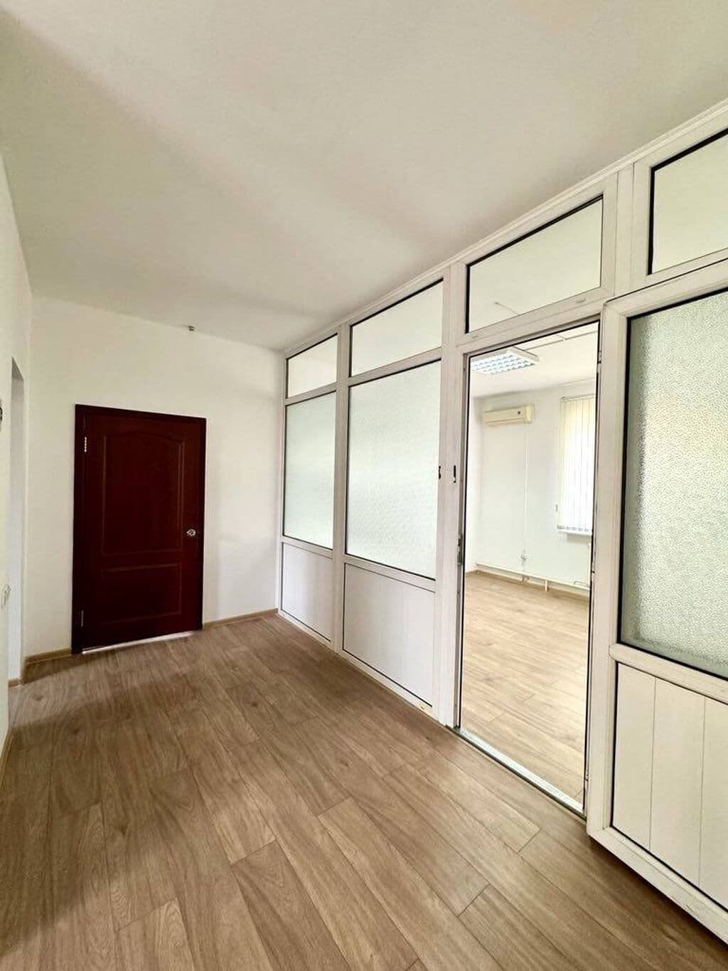 Аренда, Офис, Коммерческая, 400 м2, этаж 1/3, Сост: Хорошее - фото 13