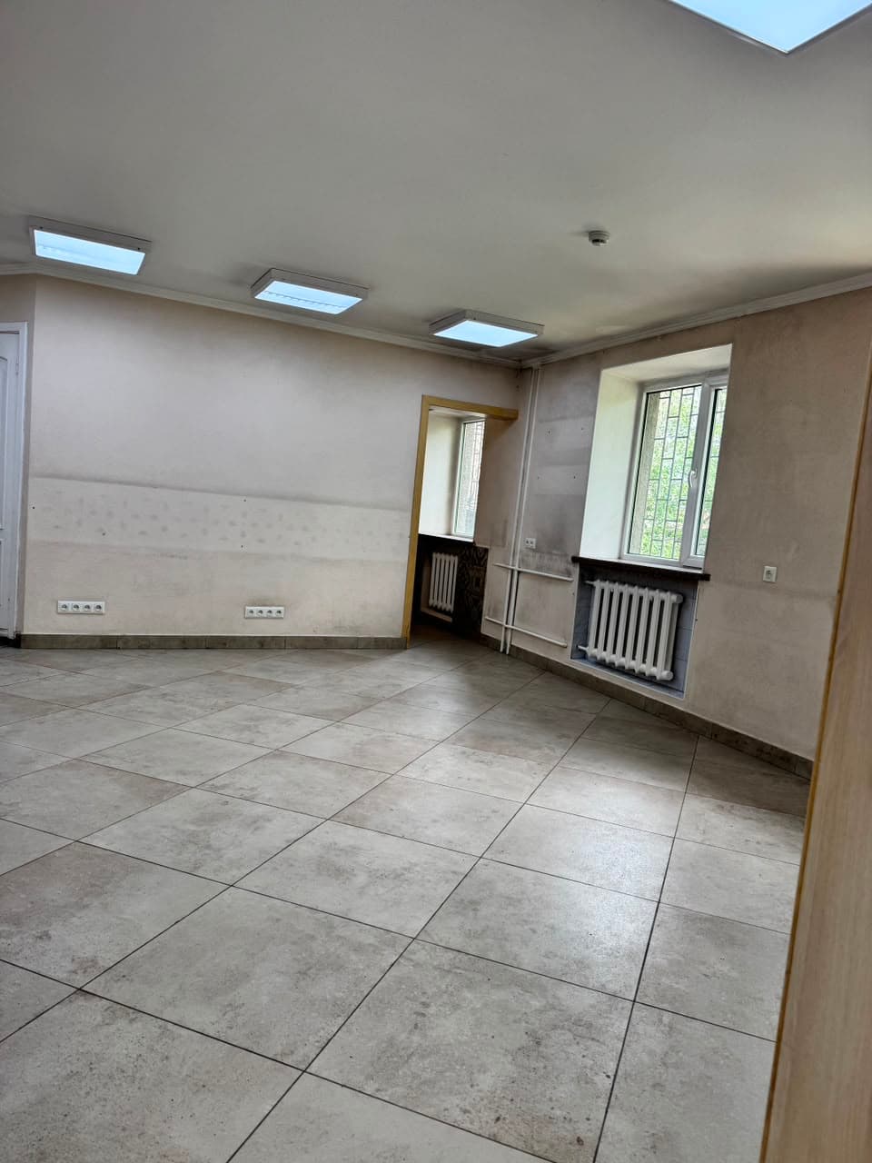 Офис, Коммерческая, 90 м2, этаж 1/4, Сост: Хорошее