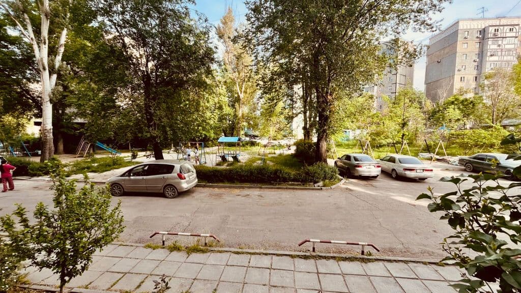3 ком, 106 серия, 64 м2, этаж 1/9, Сост: Среднее