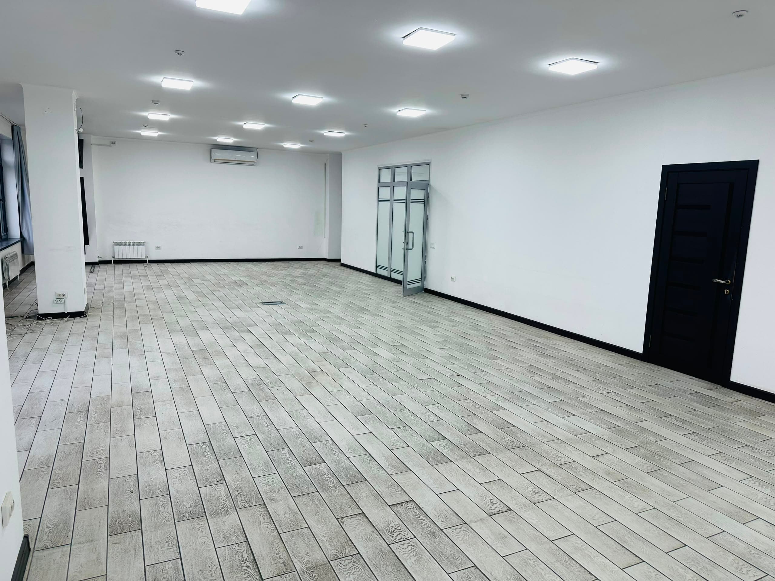 Офис, Коммерческая, 200 м2, этаж 3/3, Сост: Евроремонт - фото 10